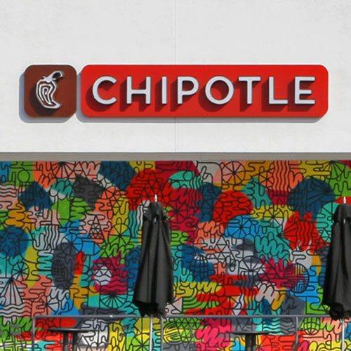 Imagem para Chipotle creates unified view of operations across 2,400 restaurants, saving 10,000 hours per month